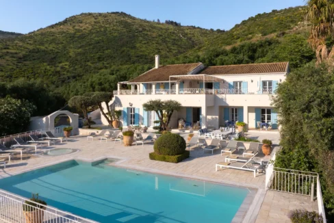 invest-in-a-villa-in-corfu-18187269_01