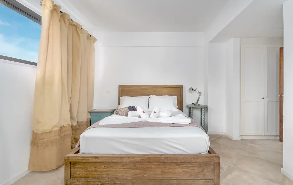 sea-view-villa-for-sale-in-athens_02