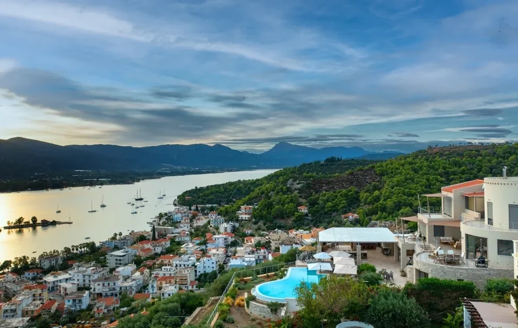 sea-view-villa-for-sale-in-athens_09