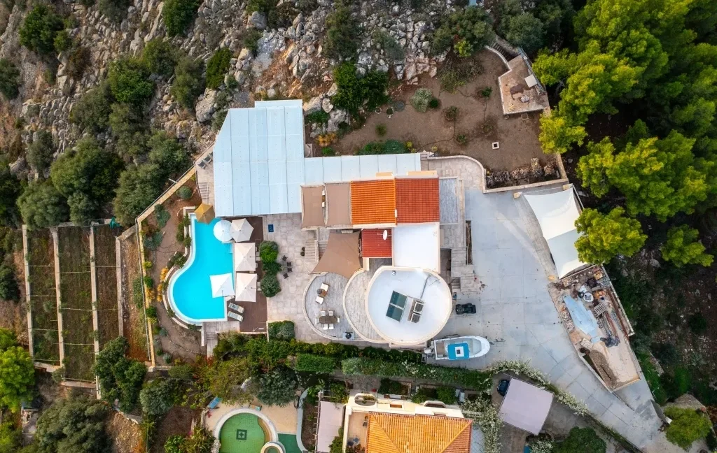 sea-view-villa-for-sale-in-athens_11