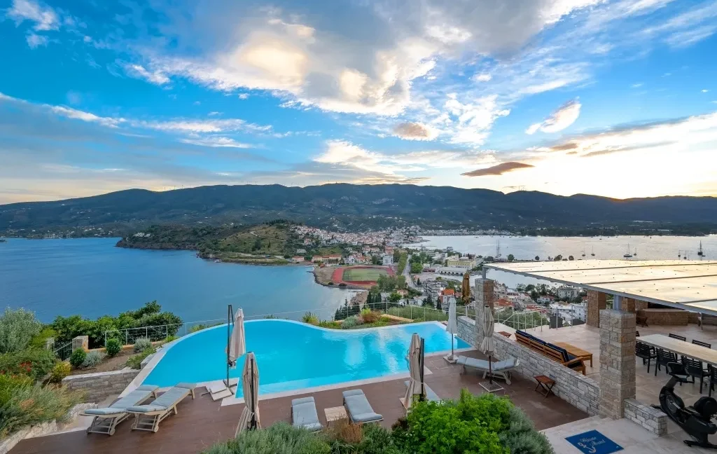 sea-view-villa-for-sale-in-athens_18